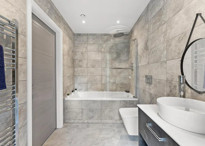 Stylish Large - Parking